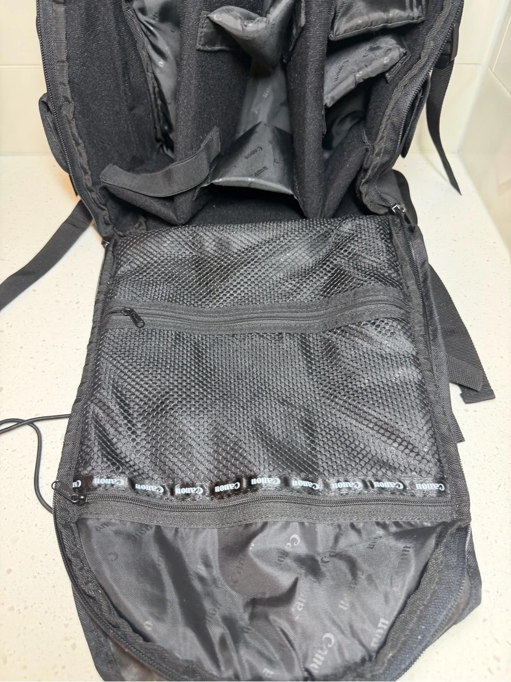 Canon Deluxe Backpack 200EG Rugged Camera Lens Bag black olive green